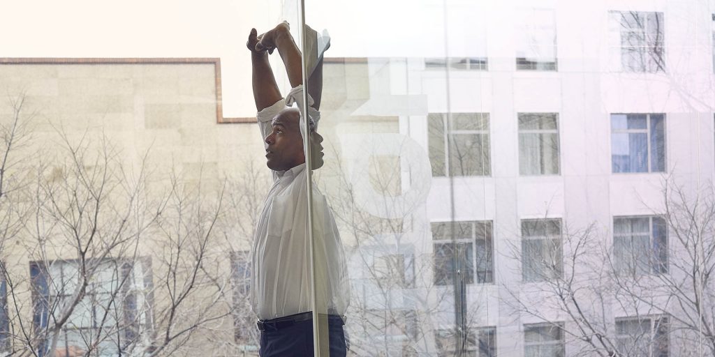 ws_man_stretching_in_office