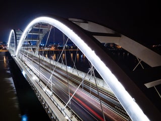ws_car_light_trails_on_bridge_at_night